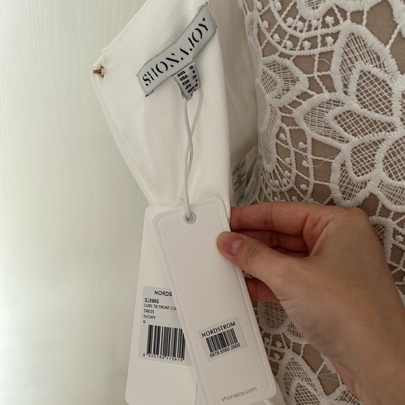 NWT - SHONA JOY Luxe Tie Front Cocktail Dress in IVORY - Picture 12 of 12